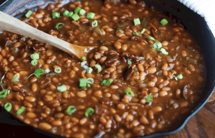 baked beans in cast iron skillet