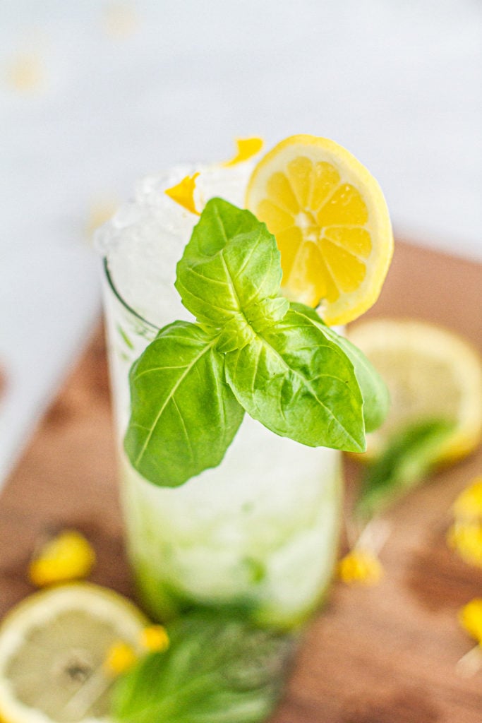 basil and lemon garnish on lemon basil mojito