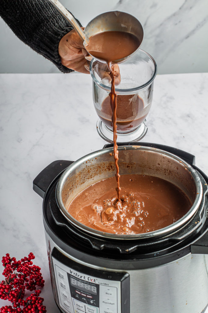 making red wine hot chocolate in instant pot