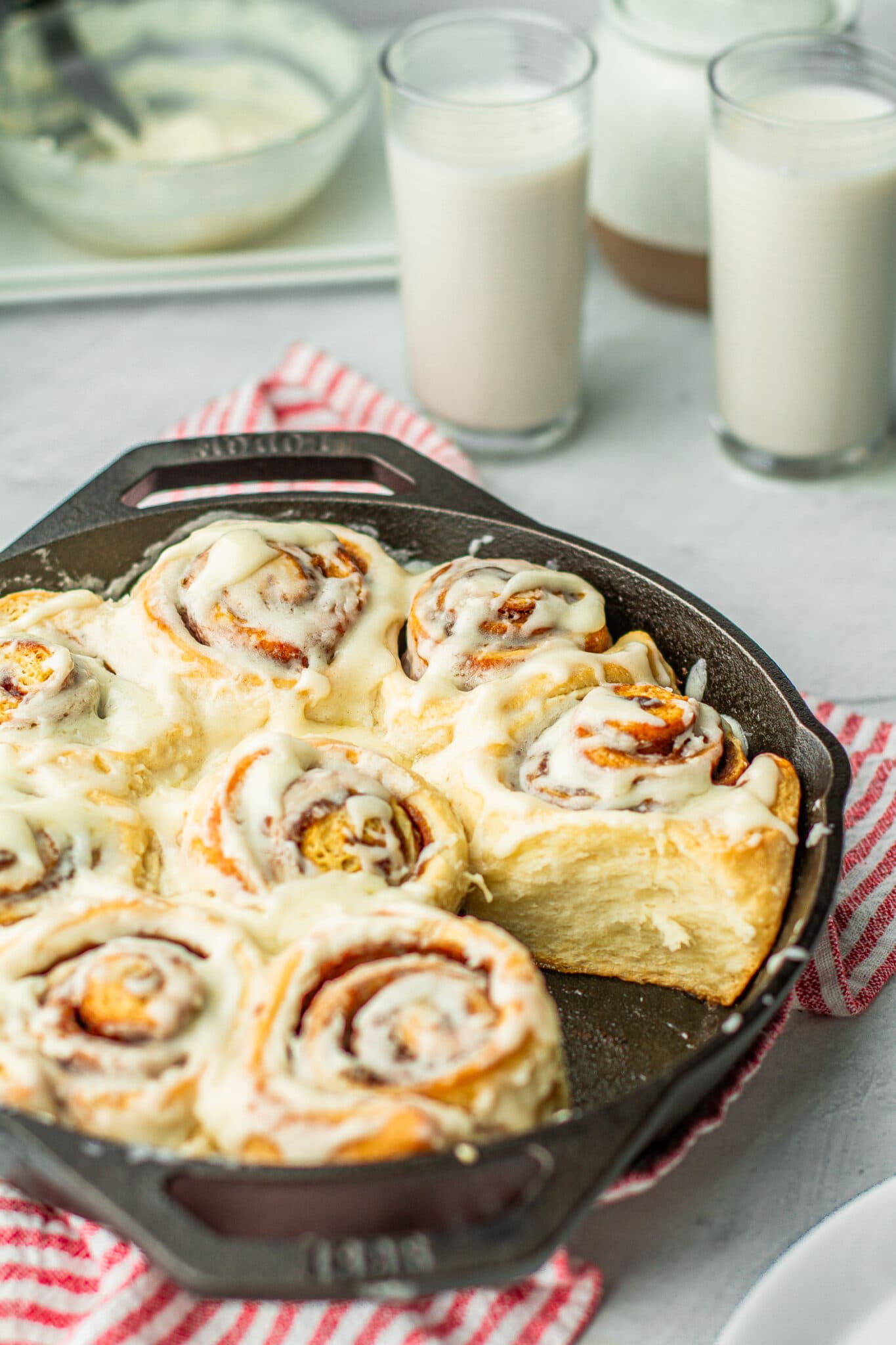 Cast Iron Buttermilk Cinnamon Rolls Recipe Meiko and The Dish