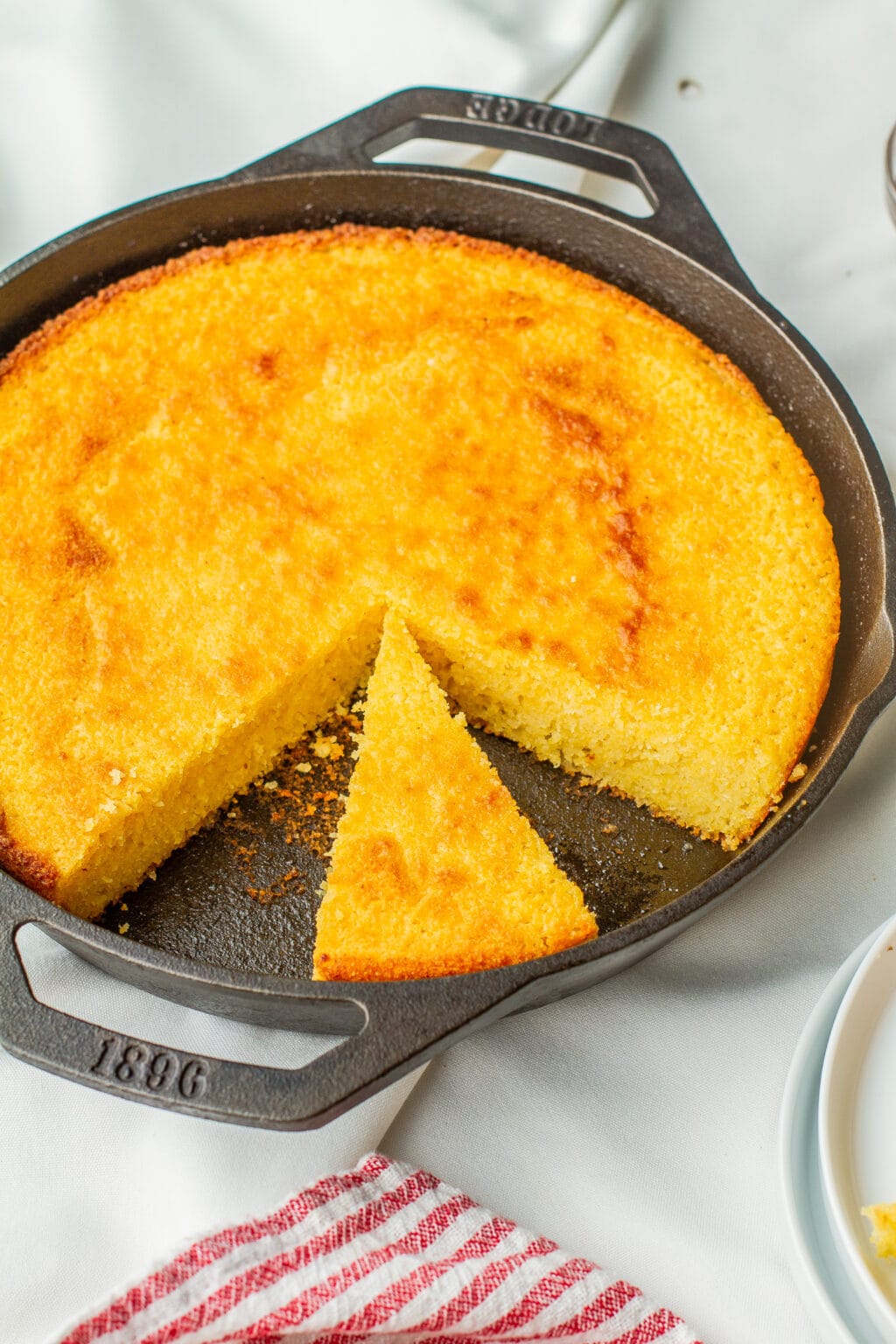 Seriously Moist Cast Iron Cornbread (30 minutes) Meiko and The Dish