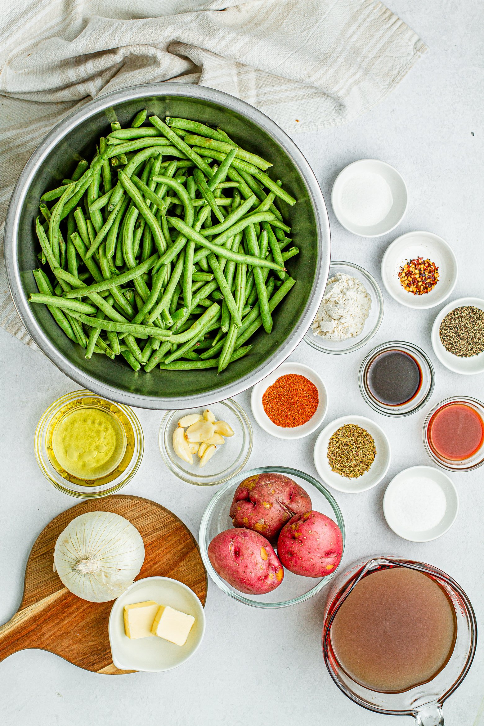 Cajun Smothered Green Beans & Potatoes Recipe | Meiko and The Dish